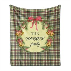 christmas wreath and checkered tartan pattern name blanket, customization for families, gifts for party hosts, gifts for