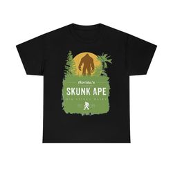 bigfoot floridas cersstrelle skunk ape big stink hairy est 1920 t-shirt