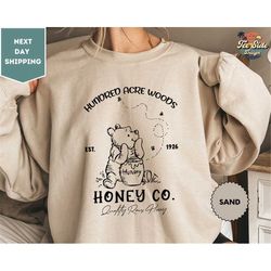 vintage hundred acre woods, honey co sweatshirt, retro winnie the pooh est 1926, classic pooh bear crewneck