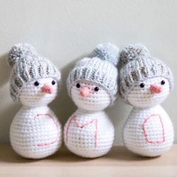 cute snowman friends