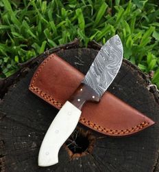hand made skinner knife , custom made damascus steel full tang hunting skinning knife