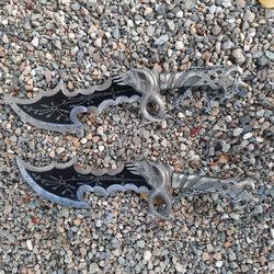 god of war blade of chaos metal, god of war blade of chaos sword, kratos metal cosplay prop. gift for men.(pair of 02)