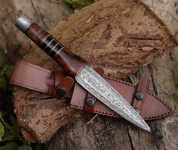 hand made dumascus hunting knife