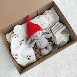 newborn gift box, crochet toy mouse, gift for a newborn, newborn photo, photo props, crochet mice, best grandma