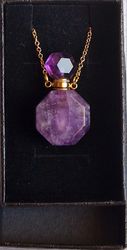 bottle pendant for aromatheraphy in amethyst