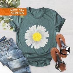 daisy womens shirt, wildflower shirt,spring shirt,  birth mo