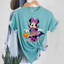 minnie holding pumpkin comfort colors shirt, disney minnie halloween shirt, minnie mouse shirt, disney spooky shirt, dis