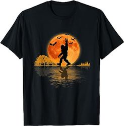 vintage halloween scary bigfoot witch hat moon witchy t-shirt