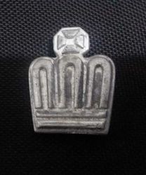 toyota crown steering emblem