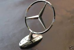 Mercedes-Benz HOOD FRONT 3D LOGO CAR BADGE ORNAMENT EMBLEM CAR ENGINE COVER LOGO