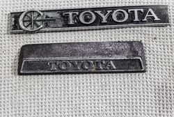 Toyota RT4T Grill And Car Emblem