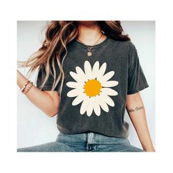 daisy shirt, wildflower shirt, boho shirt, floral t-shirt gift, birth month flower, gift for sister, summer shirt, women