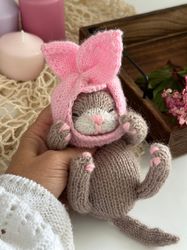 funny sleeping kitten knitting pattern