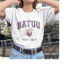 batuu college style t-shirt