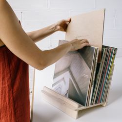 vinyl record and book stand - la gatzara