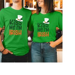 tshirt (176) kiss me i'm irish st patricks day t-shirt funny saint patrick's day leprechaun hat men women couple matchin