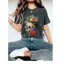 gothic skull shirt goth gift for best friend birthday, vintage aesthetic dark academia tshirt, art lover gift, memento m