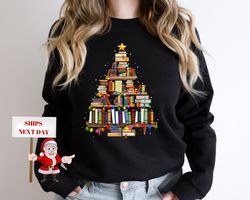 christmas book tree sweatshirt, vintage christmas gift, book lovers christmas gift, bookworm christmas sweatshirt, gift