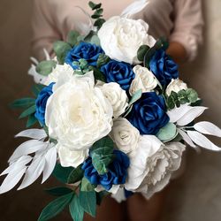 Royal blue bridal bouquet. Royal blue wedding bouquet. Blue bridal bouquet. Handmade wedding bouquet.