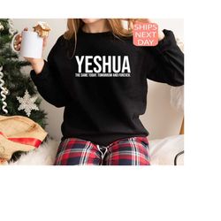vintage yeshua christian sweatshirt, christian apparel faith gift men faith gift women worship sweatshirt, christian hoo