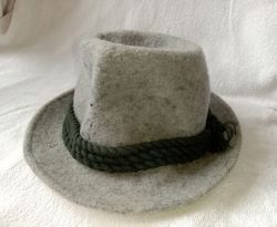 women's winter hat pure wool size 56 (7) ice gray vintage austria tirol