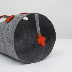 cat tunnel with toy, 45 x 25 cm made of felt