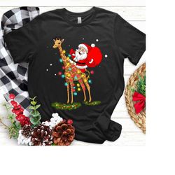 cute giraffe christmas ,giraffe sweater, giraffe sweatshirt, funny giraffe, cute giraffe, giraffe christmas santa,giraff