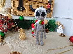 gray alien doll, alien shaped plush toy, soft cartoon stuffed doll for friends. christmas gift.