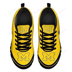 michigan wolverines snoopy shoes m18 m6htn0022