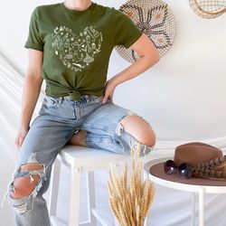 gardener t shirt png, plant lover shirt png, farmer t shirt png, hoeing ain't easy shirt png, gift for gardeners, botani