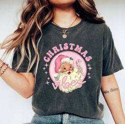 retro pink christmas vibes, pink santa claus, retro christmas shirt png, vintage holiday shirt png, santa shirt png, mer