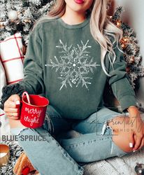 vintage snowflake sweatshirt, holiday sweater, matching christmas sweater, family christmas gift, snowflake graphic swea