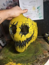 yellow smiley mask / creepypasta cosplay