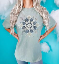 minimalist vintage snowflake shirt  snow flake tshirt  winter christma s clothing xmas eve boxing day outfit holiday sea