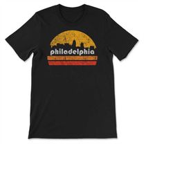 vintage philadelphia city skyline retro sunset philly t-shirt, sweatshirt & hoodie