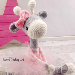 ballerina giraffe crochet pattern, digital file pdf, digital pattern pdf