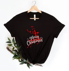 Merry Christmas Shirt, , Cute Christmas reindeer , Santa Shirt, Womens Christmas plaid shirt, Christmas Gift for Wife, b