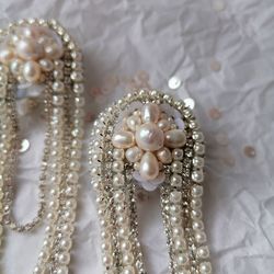 bridal rhinestone chain pearl earrings, long pearl wedding earrings with rhinestones hoop chain, vintage dangle crystal
