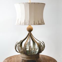 marguerite tabletop lamp