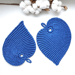 blue serving napkins 2 crocheted leaves for hot dishes