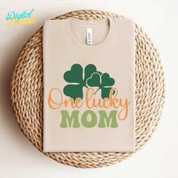 lucky mom-retro st patrick's day svg