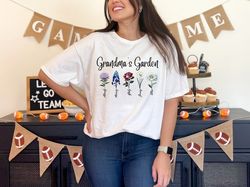 Custom Grandma's Garden Birth Flower Mother's Day Birthday Christmas Gift T-Shirt