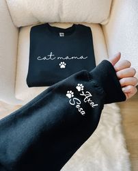 personalized cat mama sweatshirt with cat name, custom cat m