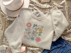 custom mom hand with child names embroidered sweatshirt, floral mom wi