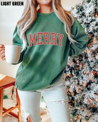 retro merry comfort colors sweatshirt, retro merry christmas oversized crewneck, oversized holiday sweater