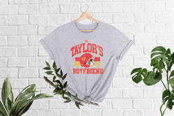 go taylor's boyfriend shirt, kansas city shirt, kansas city chiefs, taylor and travis, taylor chiefs shirt, football