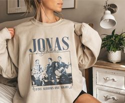vintage jonas brothers shirt, retro jonas brothers merch, jonas brothers album sweatshirt, 5 albums 1 night, jonas tour