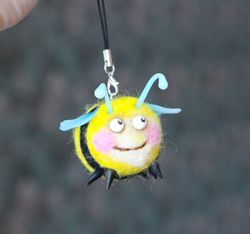 keychain bumblebee rear view mirror charm car accessory