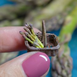 tutorial miniature asparagus with polymer clay