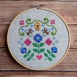 flowers & bees cross stitch pattern summer cross stitch chart